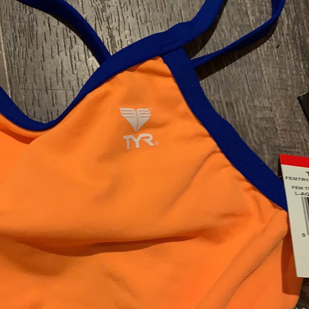 COPY - 🆕 TYR training one piece - Picture 4 of 6